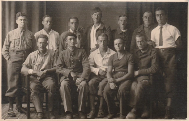 CPA MILITARIA carte photo - groupe militaires Camp de Mourmelon