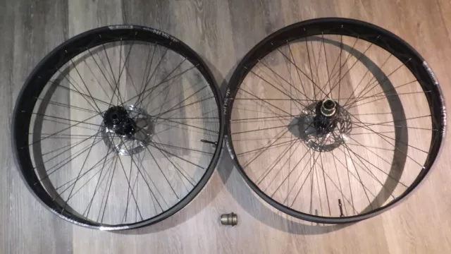 SUN RINGLE MULEFUT 80 Wheelset Fat Bike 27.5 Slightly Used