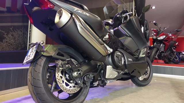 Soporte de Placa Redondo Rueda, Guarda Barros Yamaha T-MAX 530 Año 2012 A 2019