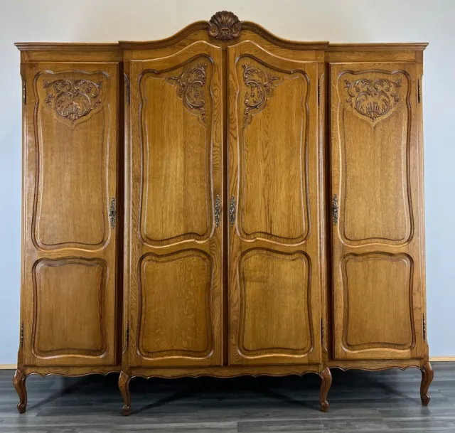 Amazing French Carved 4 door Armoire Wardrobe (LOT 2767)