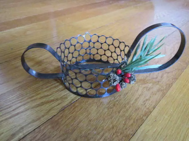 Black Honeycomb Metal Candle Holder Decoration Pine Cone Mesh Vintage Retro