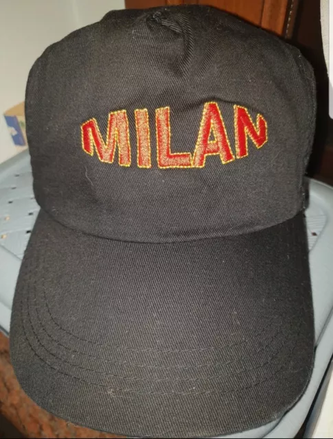 Cappello Milan Cappellino Ufficiale Berretto con Visiera NE1899 :  : Sport e tempo libero