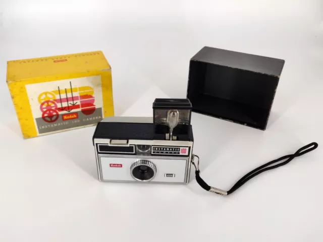 Ancien appareil photo KODAK Instamatic 100 Camera dans boite d'origine