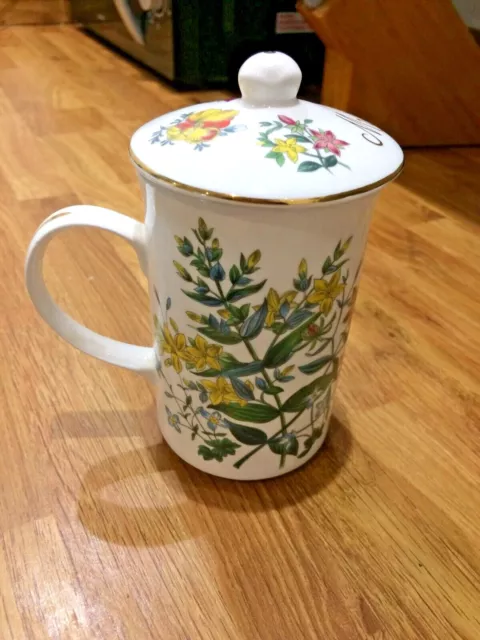 Teetasse Becher Blumen St. George mit Deckel mit Mama auf dem Deckel geschrieben