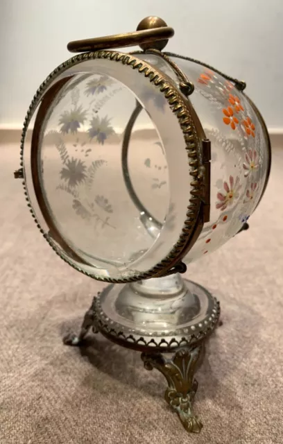 Ancienne boîte à bijoux ou porte montre en verre/cristal émaillé  Contour bronze
