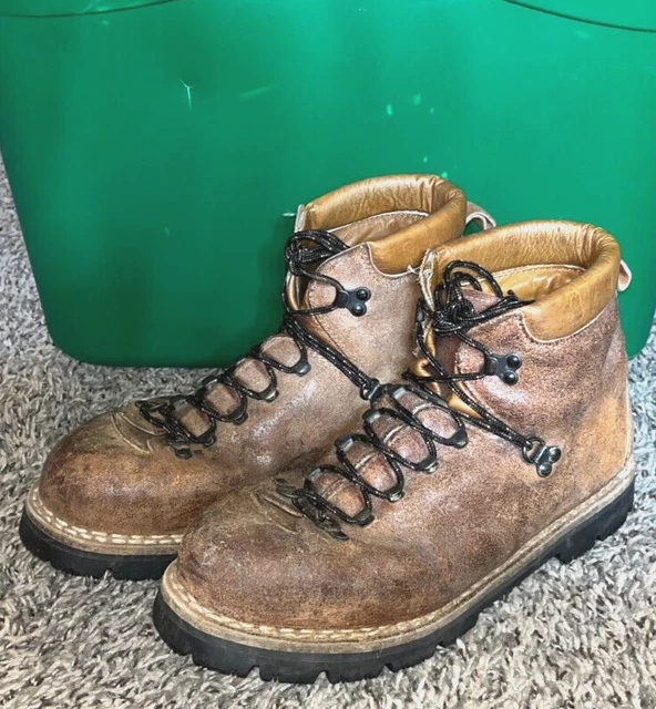 VINTAGE HEAVY DUTY Leather Hiking Boots Made in Italy Vibram Outsole