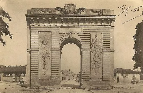 Cpa Chalons Sur Marne La Porte Saint Cross