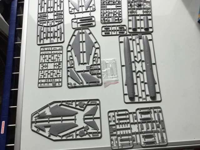 1/72  Modelsvit Sukhoi Su-7BMK plus roues Équipage 2