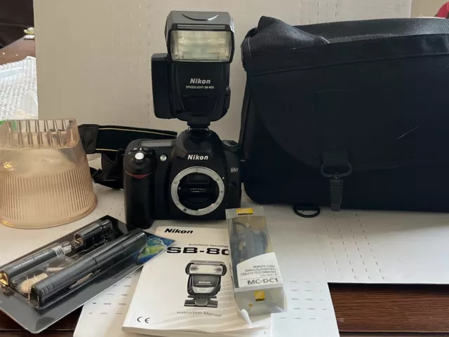 Nikon D50 Digital SLR Camera With Bag Manuals Remote