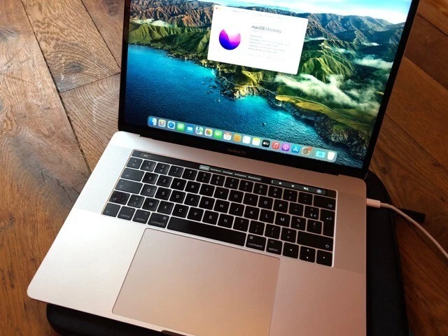 Apple - MACBOOK PRO 2017 - 15 inches - magic touch bar - 2,8 GHZ - A1707