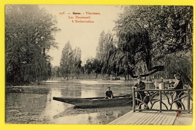 cpa FRANCE 75 - PARIS Bois de Vincennes LAC DAUMESNIL L'EMBARCADÈRE Les Passeurs