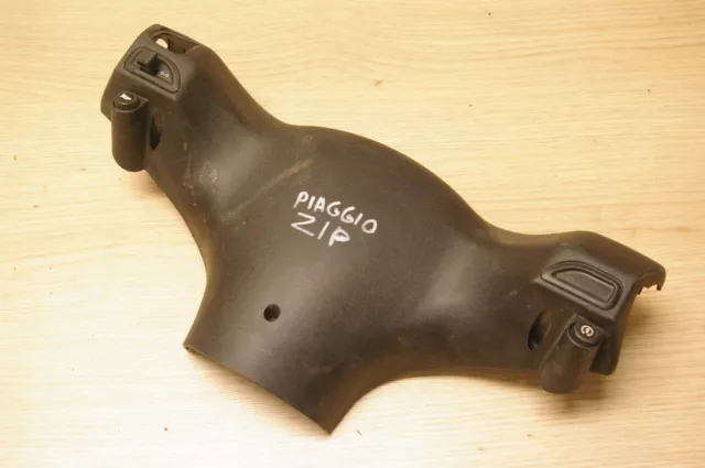 Piaggio Zip 50 ZIP50 Mk2 rear handle bar / speedometer cover 581323