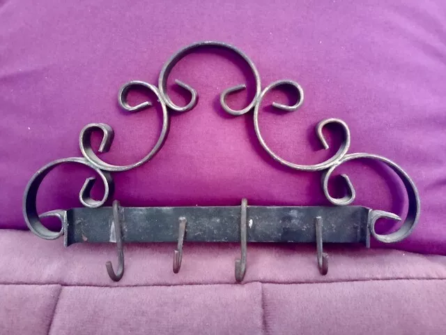 Hübsche antike Garderobe aus Eisen, Haken, Metall, Schlüssel B: 21cm, H: 12,5
