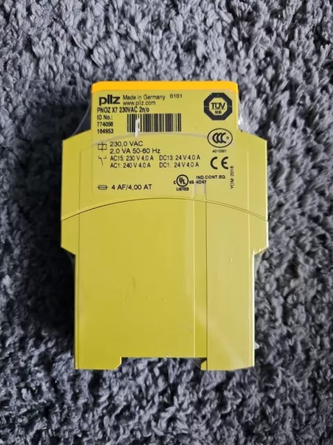 Pilz PNOZ X7 24VACDC 2n/o Single Channel Safety Relay - 774056