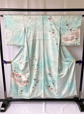 Vintage Japanese kimono Beautiful Kimono robe - Beautiful embroidery