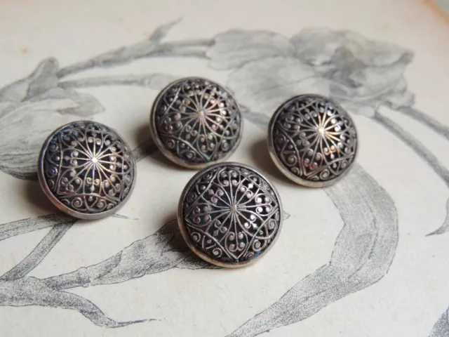 4 boutons anciens en Métal Argenté filigrané  - Collection - French Button