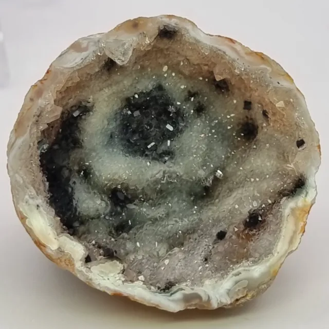 Schöne Achat Geode 40*39*35mm, 41g Druse Quarz Mineralien Sammlung Edelstein