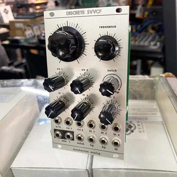 MANHATTAN ANALÓGICO DISCRETO SVVCF Sintetizador Modular Usado Muy