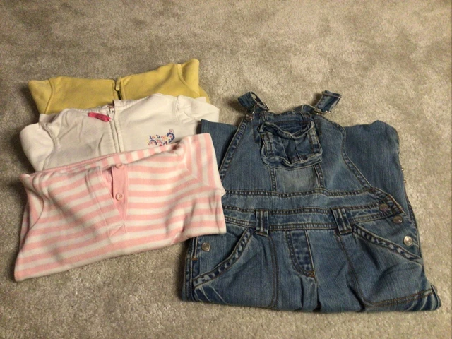 Bundle Of Girls Clothes. Age 7 Years.