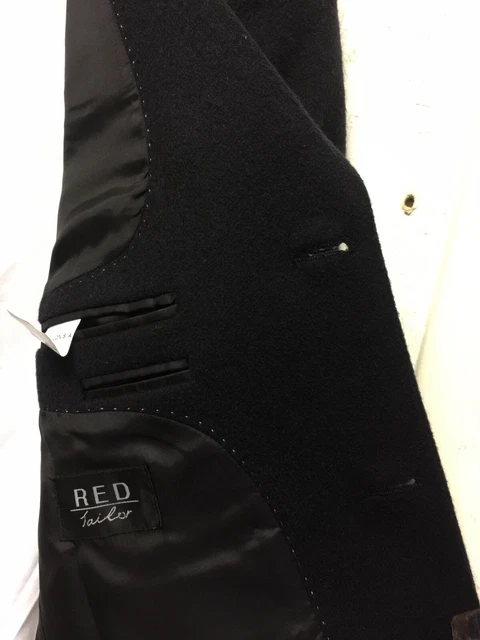 Mens —- Winter- Smart-Pea —Coat - In -3-Buttons -Size —-Uk - 38”- Eur-48”Us -38”