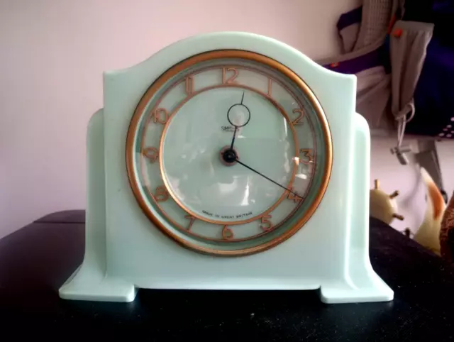 Rare Smiths Teal Blue Art Deco Bakelite  Mantle Clock