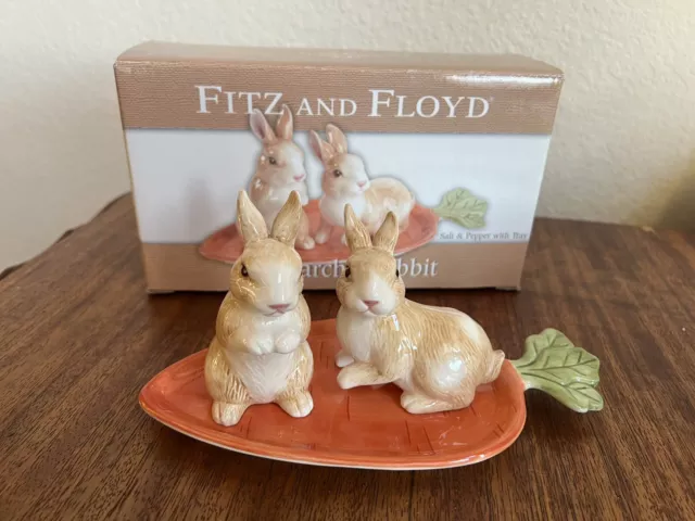 New Fitz & Floyd Le Marche Bunny Rabbit Salt & Pepper w/Carrot Tray Easter