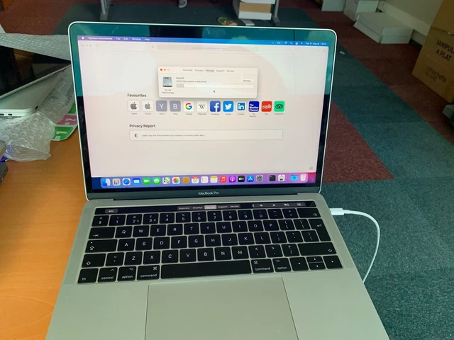 MacBook Pro 13 Retina  3.1 GHz intel core i5 - 256go - touch bar - Model 2017