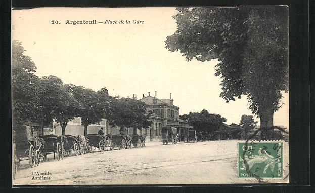 CPA Argenteuil, Place de la Gare, La Gare 1916