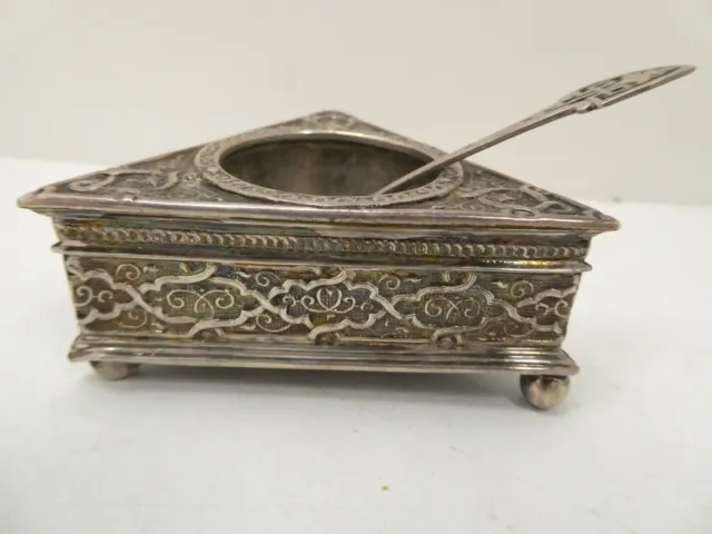 Antique Sterling Silver Salt Cellar Dish Triangle Repousse Ball Footed Spoon Cf