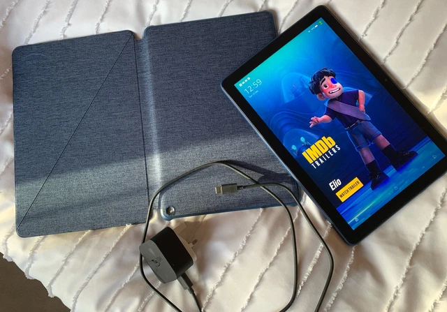 Amazon Kindle Fire HD 10 (11th) Gen 32gb Bundle with 256GB SD Card & Cover!!!