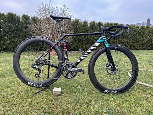 CANYON ULTIMATE CF SLX Shimano Ultegra Di2 52cm Road Bike
