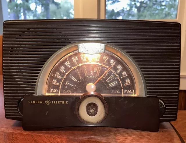 Vintage General Electric Tube Radio AM/FM Model 409 Bakelite 1950'S- Tubes Work