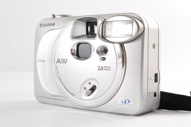 FUJIFILM FinePix A202 XDカード付 FujiFilm A202