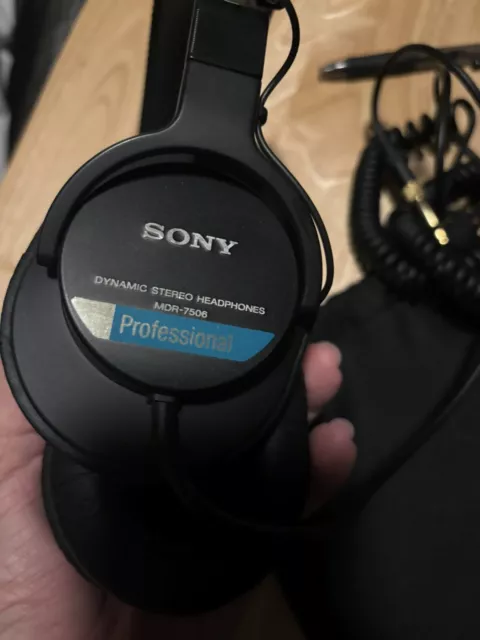 Sony Professional Mdr7506 Sound Monitor Headphones