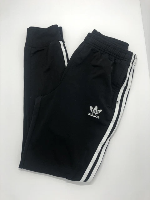 Cf8558 adidas hotsell