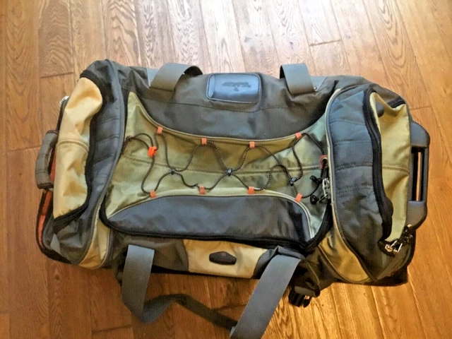 Ricardo Beverly Hills Duffel Bag Luggage Camping Suitcase with Rolling Wheels