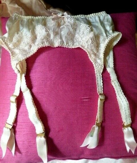 Agent Provocateur Abbey cream silk suspender S bridal garter belt NEW pink lace