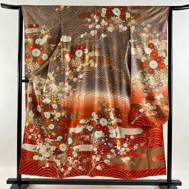 Japanese Kimono Furisode Pure Silk Hanaguruma Egasumi Gold Paint Red