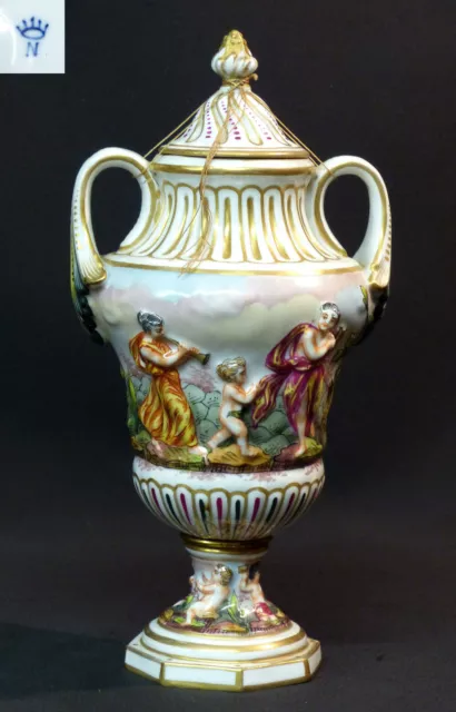 D2 19èm élégant vase pot couvert porcelaine capodimonté scène tournante muses or