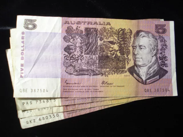 1 x Random Australian Paper Five Dollar Banknote (1x $5 Note)