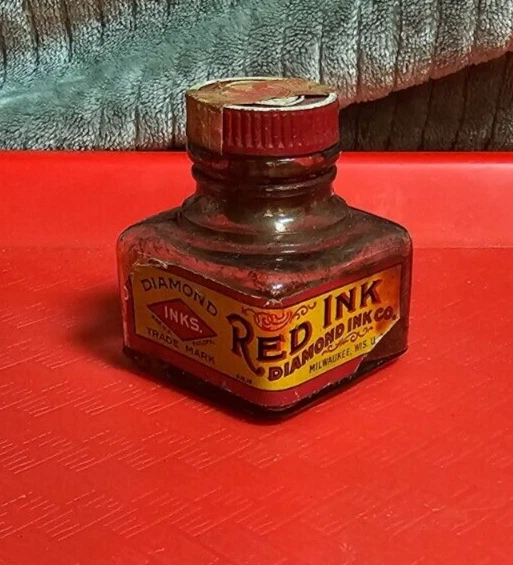 Diamond inks Red ink bottle square