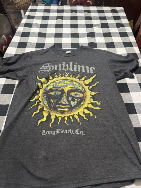 Sublime T-Shirt Adult L Long Beach CA Graphic Distressed 90s Punk Grunge Vintage