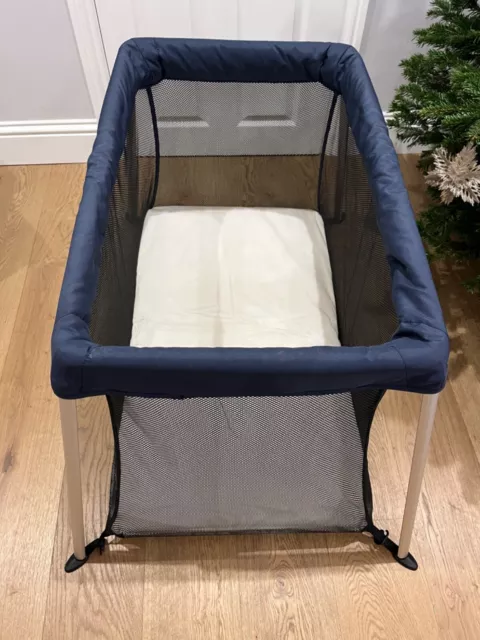 Cuggl deluxe travel cot on sale mattress