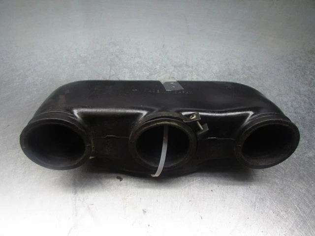 thumbnail image 2 of Genuine Suzuki Airbox Rubber Clamp For GT750 X6 - 09402-66306, 09402-62208, 09402-58306 2 of 5