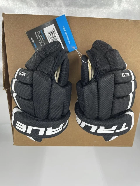 True XC9 2020 Youth Hockey Gloves Blacl size 8” True XC9 2020 Youth Hockey Gloves Blacl size 8”