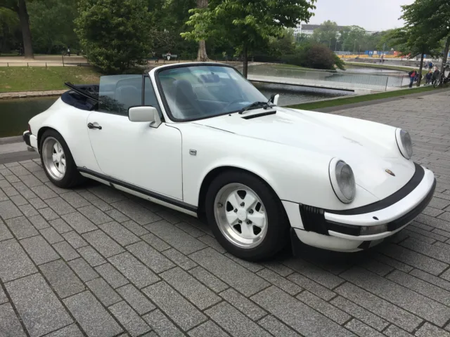 Porsche 911 Carrera Cabrio Oldtimer 40 Jahre alt