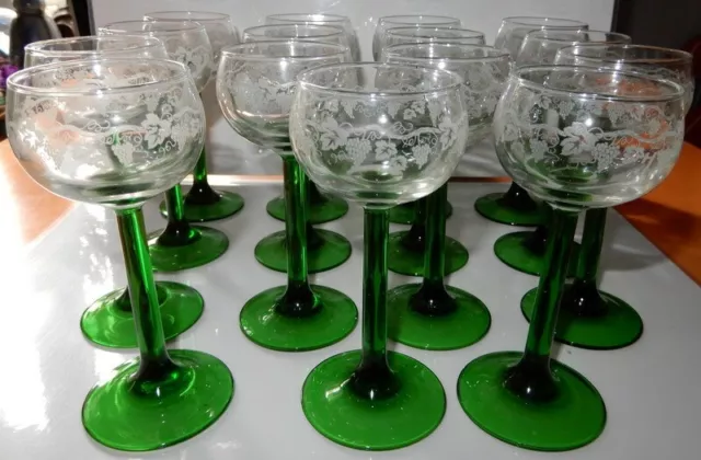 Série De 15 Verres À Vin Ballon ALSACE Verre décor Grappes Raisin Vintage