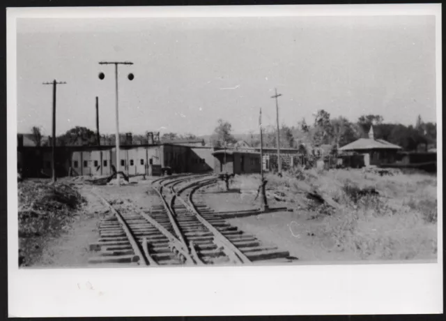 Sandy River & Rangeley Lakes Railroad 5x7 Foto #1 Phillips ME Roundhouse/Shop