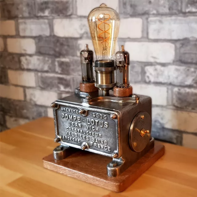 Lampe de type industrielle ancienne pompe haute pression