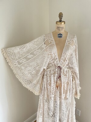Ivory Boho Vintage Lace Bell Sleeve Wedding Dress Maternity Photoshoot Gown
